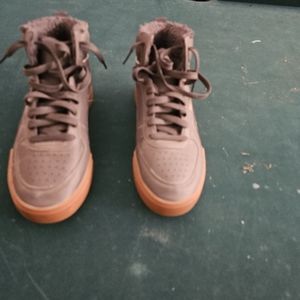 NWOB MENS puma shoes